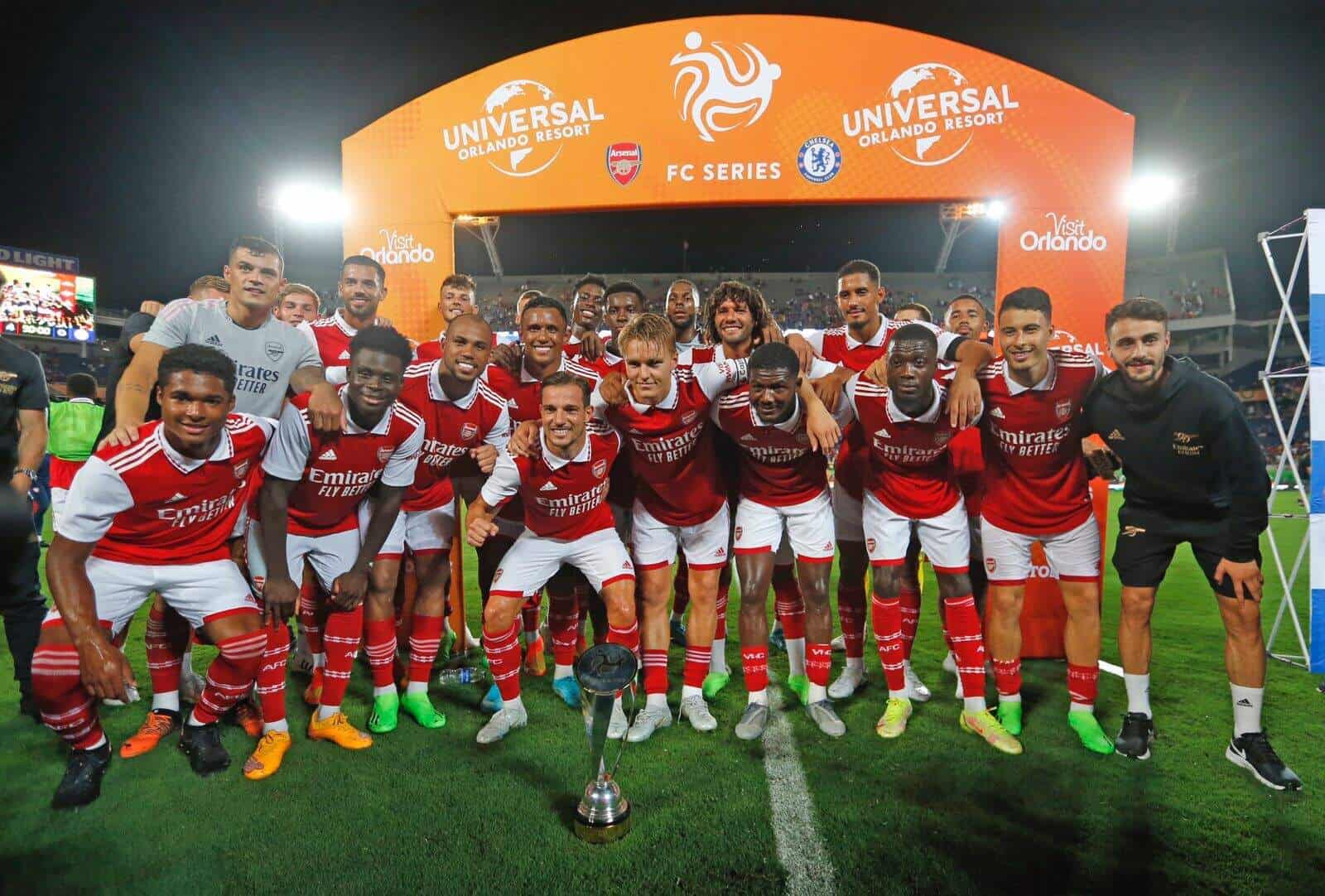 Arsenal dá show e leva troféu da Florida Cup em noite de recorde de